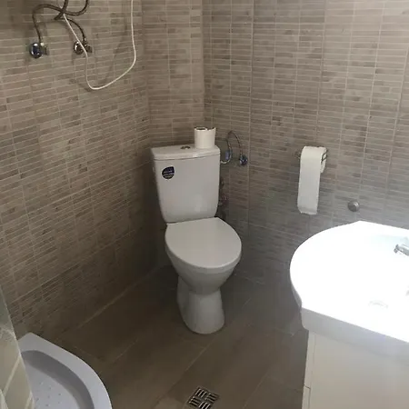 Apartmanhaz 2 *