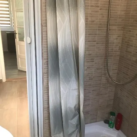 Apartmanhaz 2 *